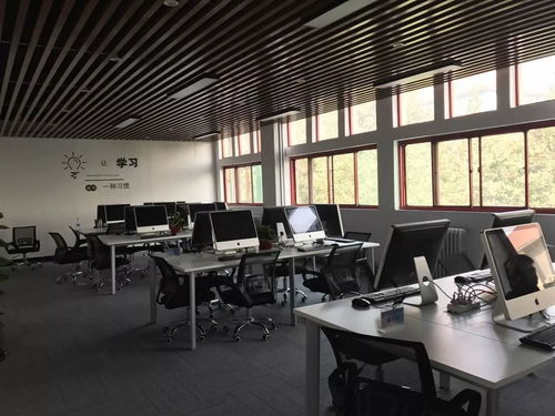 北京展覽館大屏電腦租賃服務 一體機、臺式機與筆記本電腦的便捷解決方案